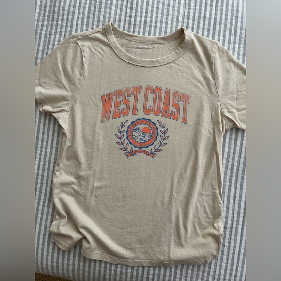 Women’s T-Shirt Set 🌊 - Picture 2 of 8